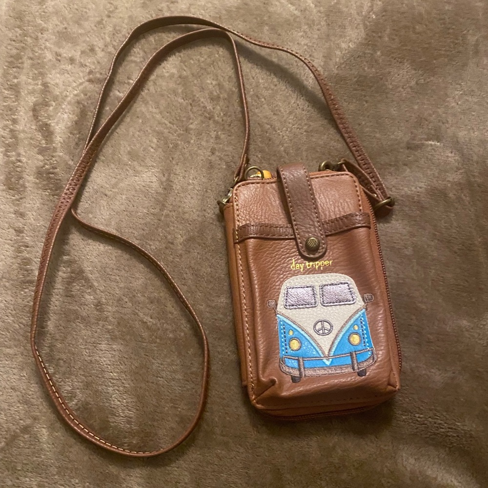 The Sak crossbody wallet day tripper with van